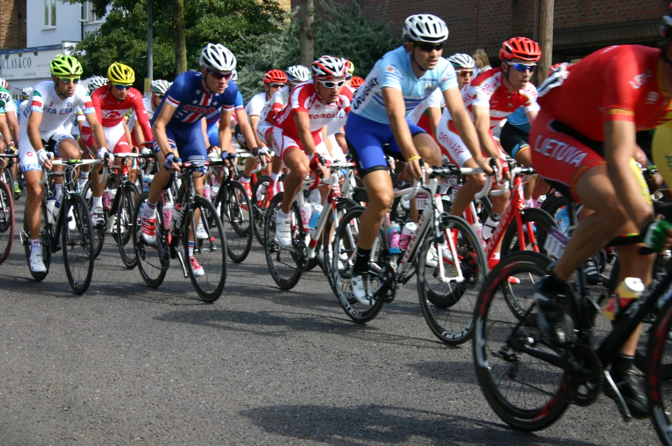 How to Climb Hills on a Bike: Techniques and Training Tips